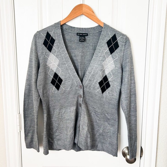 New York & Company Grey Cardigan Size Small - Picture 1 of 2